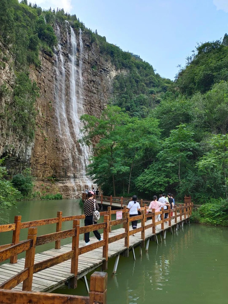 黃花溪橋上