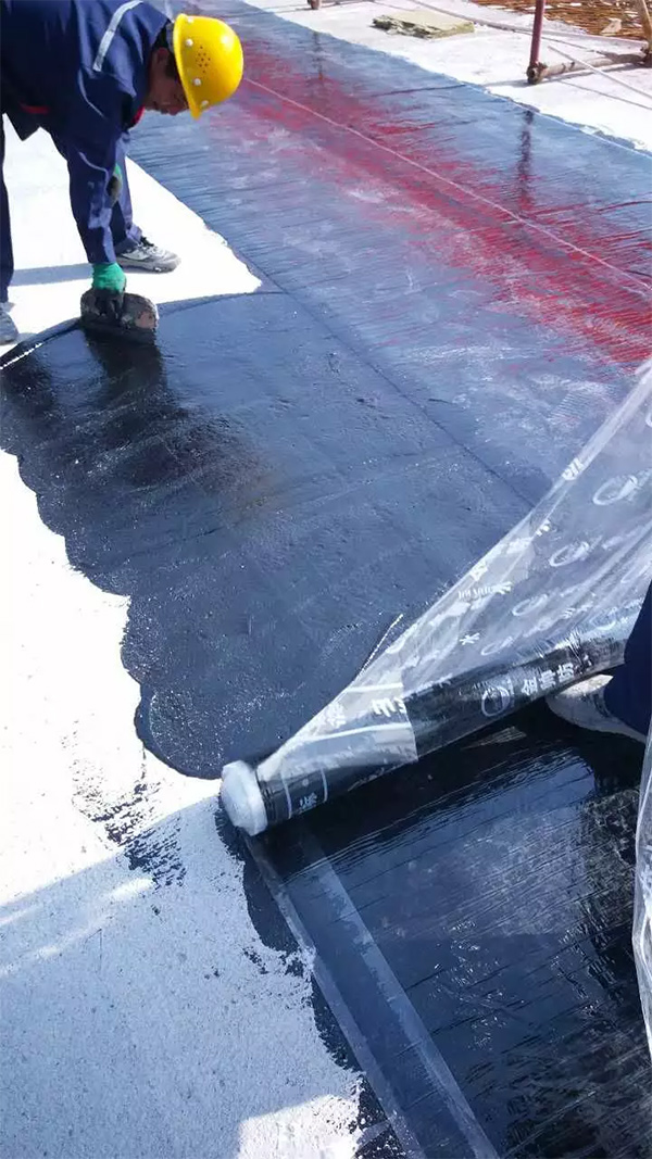 金旺來非固化+卷材復合防水系統施工現場